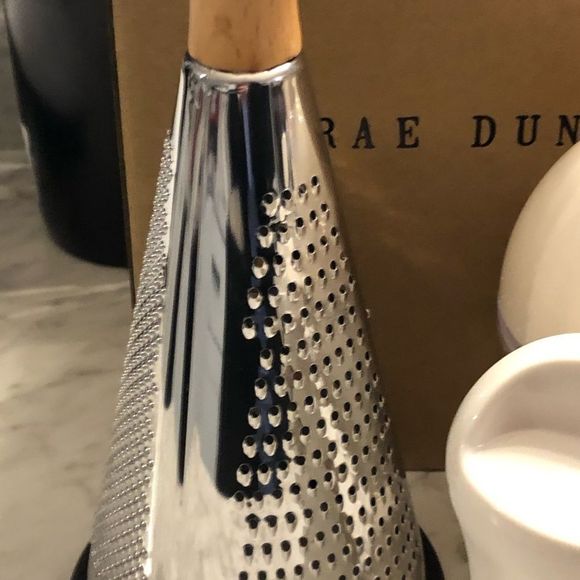Rae Dunn Grater Set - Picture 4 of 9
